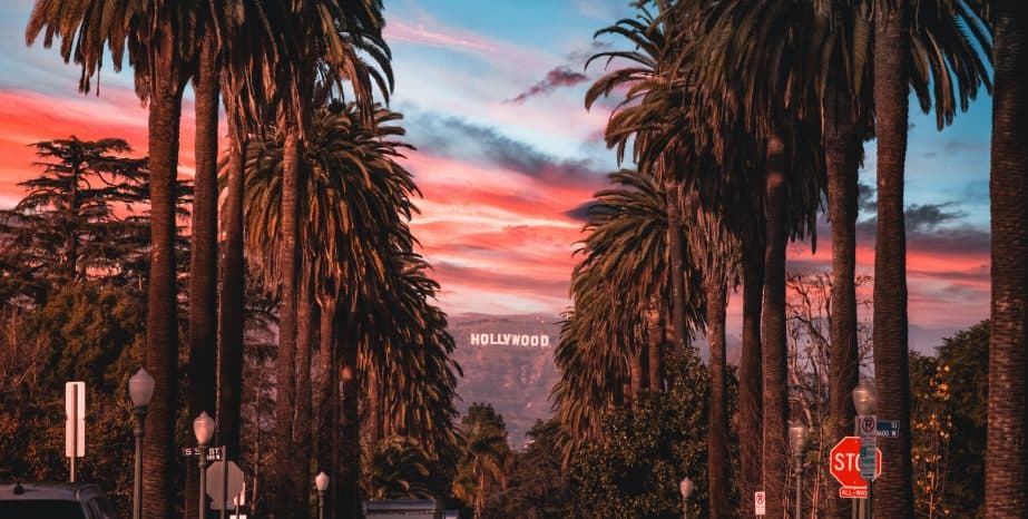 jake-blucker-8LlJNFLTEm0-unsplash